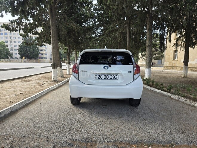 Toyota Aqua 2015, 178,036 km - 1.5 l - Bakı