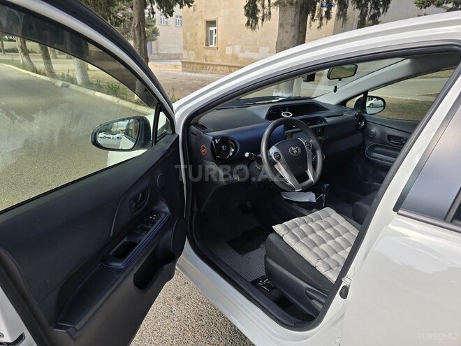 Toyota Aqua 2015, 178,036 km - 1.5 l - Bakı