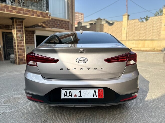 Hyundai Elantra 2019, 280,000 km - 2.0 l - Bakı