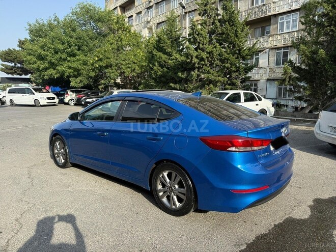 Hyundai Elantra 2018, 135,000 km - 2.0 л - Bakı