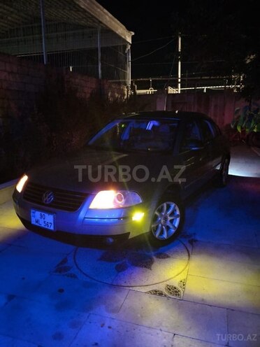 Volkswagen Passat 2004, 270,000 km - 1.8 l - Bakı