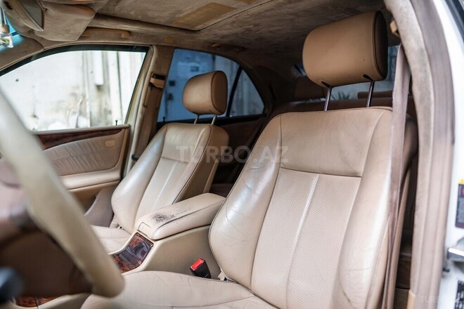 Mercedes E 320 2001, 400,000 km - 3.2 l - Bakı