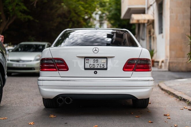 Mercedes E 320 2001, 400,000 km - 3.2 l - Bakı