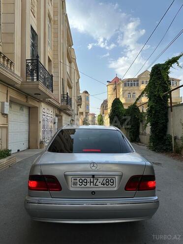 Mercedes E 280 2001, 345,000 km - 2.8 l - Bakı