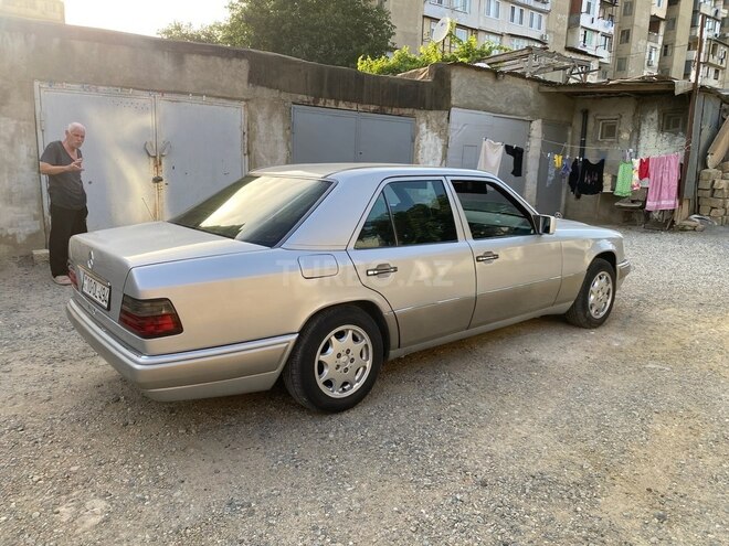 Mercedes E 220 1994, 350,000 km - 2.2 l - Bakı
