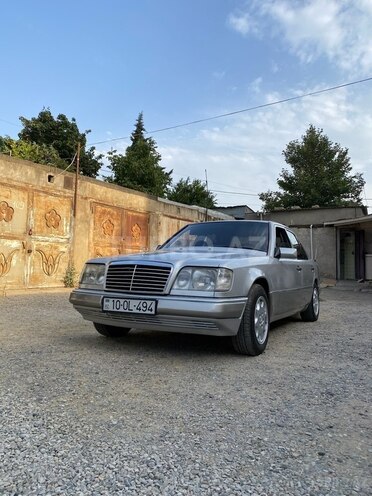 Mercedes E 220 1994, 350,000 km - 2.2 l - Bakı