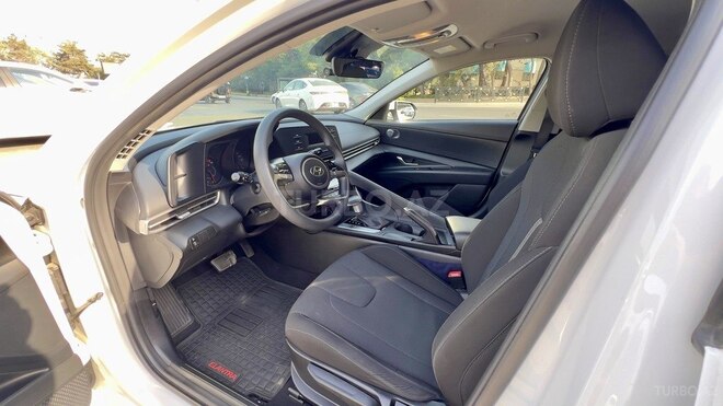 Hyundai Elantra 2023, 52,800 km - 1.6 l - Bakı