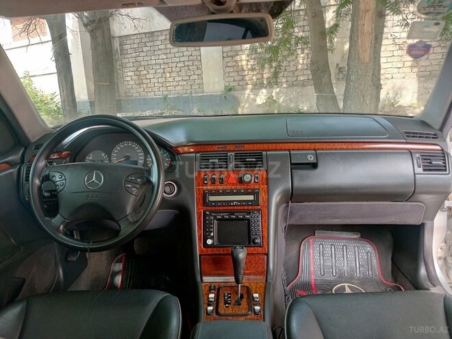 Mercedes E 280 1999, 685,360 km - 2.8 l - Bakı