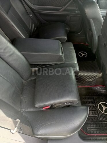 Mercedes E 280 1999, 685,360 km - 2.8 l - Bakı