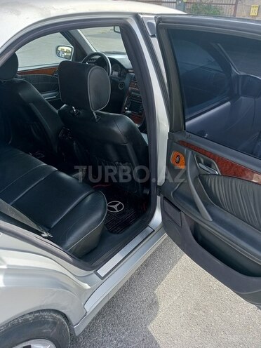 Mercedes E 280 1999, 685,360 km - 2.8 l - Bakı