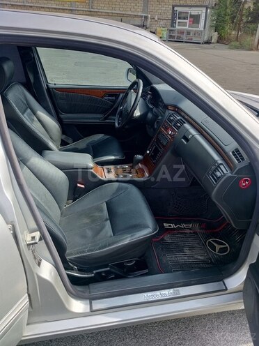 Mercedes E 280 1999, 685,360 km - 2.8 l - Bakı