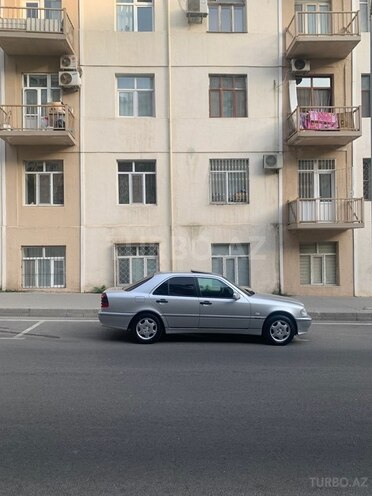 Mercedes C 220 d 1999, 436,000 km - 2.2 l - Bakı