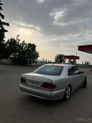 Mercedes E 270 2000, 200,000 km - 2.7 l - Ağcabədi