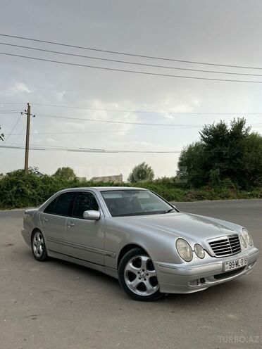 Mercedes E 270 2000, 200,000 km - 2.7 l - Ağcabədi