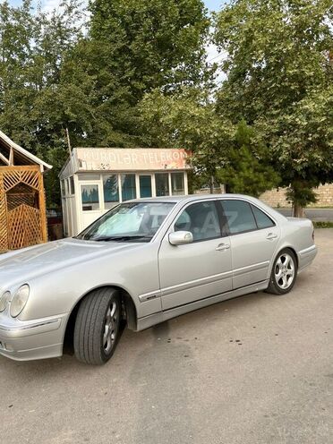 Mercedes E 270 2000, 200,000 km - 2.7 l - Ağcabədi
