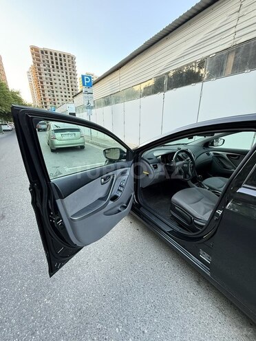 Hyundai Elantra 2015, 276,807 km - 1.8 l - Bakı