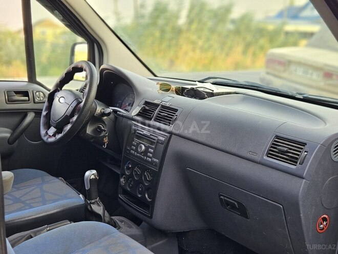 Ford Tourneo Connect 2008, 389,394 km - 1.8 l - Salyan