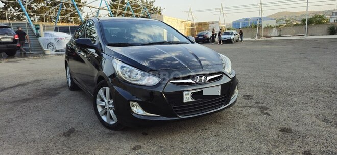 Hyundai Accent-1