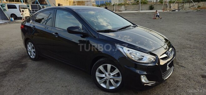 Hyundai Accent-6