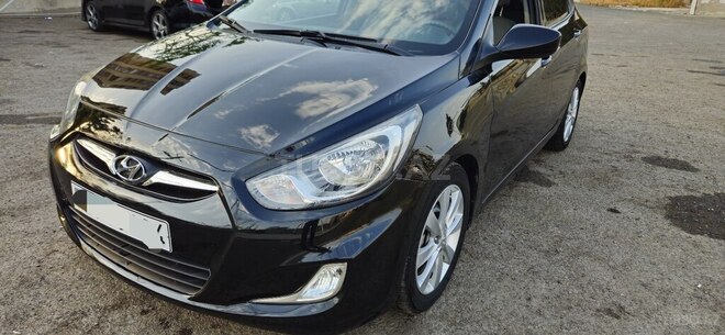 Hyundai Accent-10