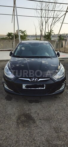 Hyundai Accent-17