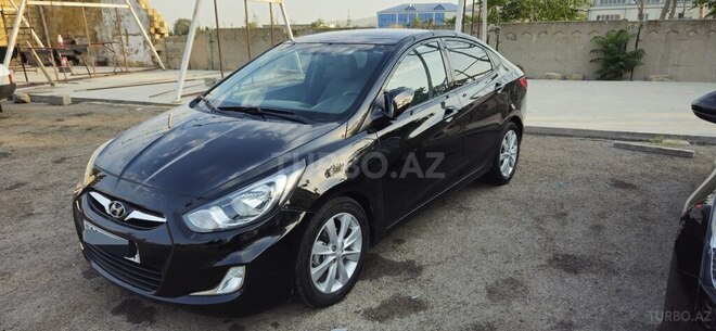 Hyundai Accent-16