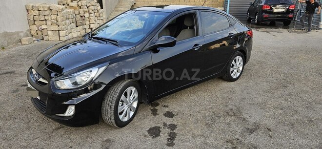 Hyundai Accent-19