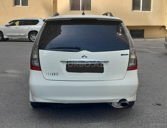 Mitsubishi Grandis 2005, 325,413 km - 2.4 l - Sumqayıt