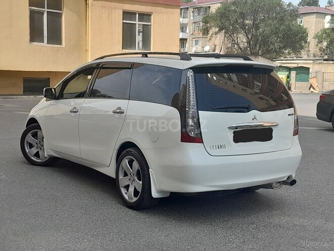Mitsubishi Grandis 2005, 325,413 km - 2.4 l - Sumqayıt