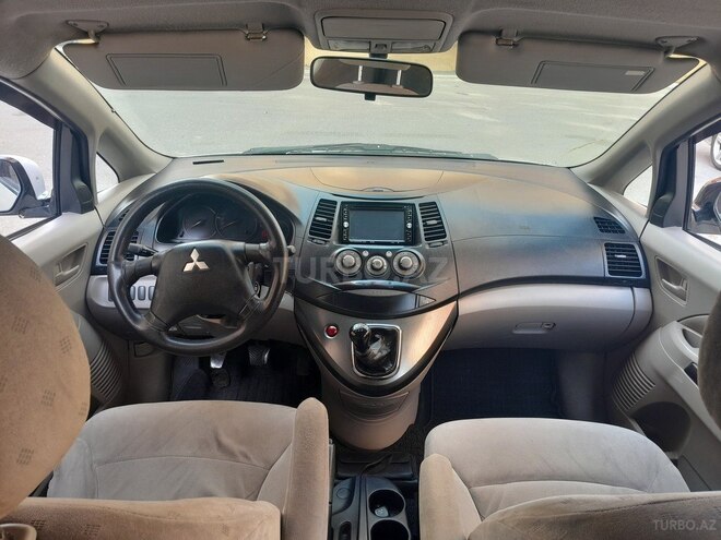 Mitsubishi Grandis 2005, 325,413 km - 2.4 l - Sumqayıt