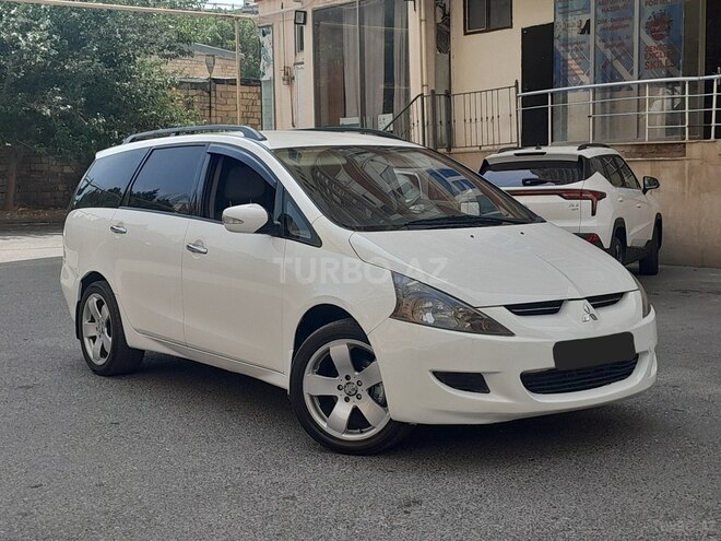 Mitsubishi Grandis 2005, 325,413 km - 2.4 l - Sumqayıt
