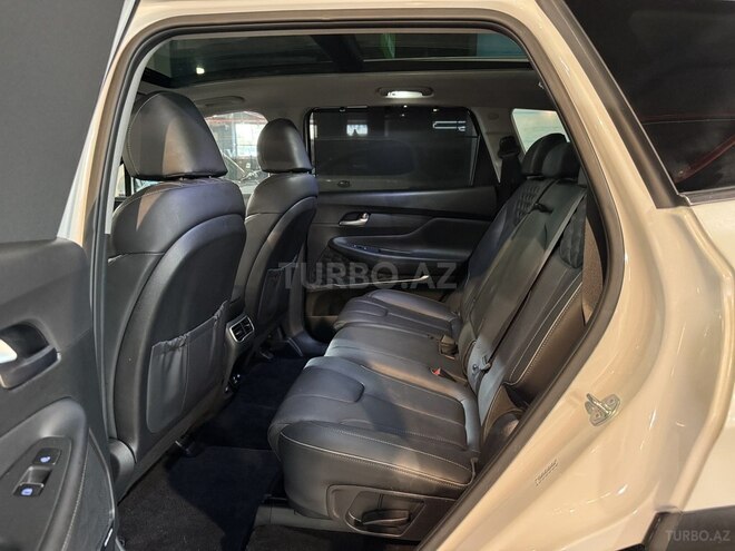 Hyundai Santa Fe 2023, 17,600 km - 1.6 l - Bakı