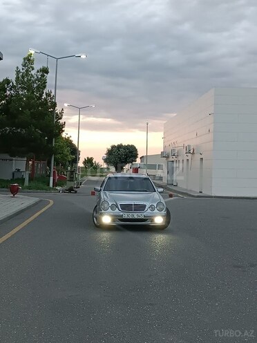 Mercedes E 240 1999, 320,000 km - 2.4 l - Bakı