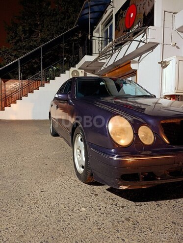 Mercedes E 270 2000, 385,000 km - 2.7 l - Bakı