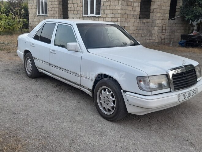 Mercedes E 250 1988, 281,405 km - 2.5 l - Astara