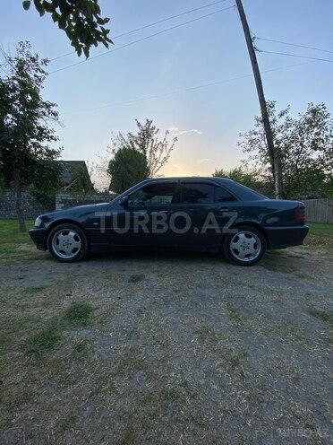 Mercedes C 240 1997, 566,425 km - 2.4 л - Zaqatala