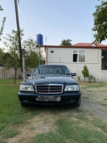 Mercedes C 240 1997, 566,425 km - 2.4 л - Zaqatala