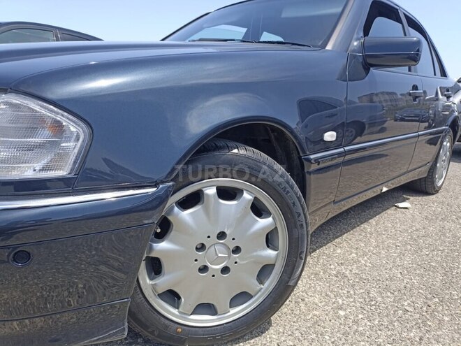 Mercedes C 220 d 2000, 300,000 km - 2.2 l - Qəbələ