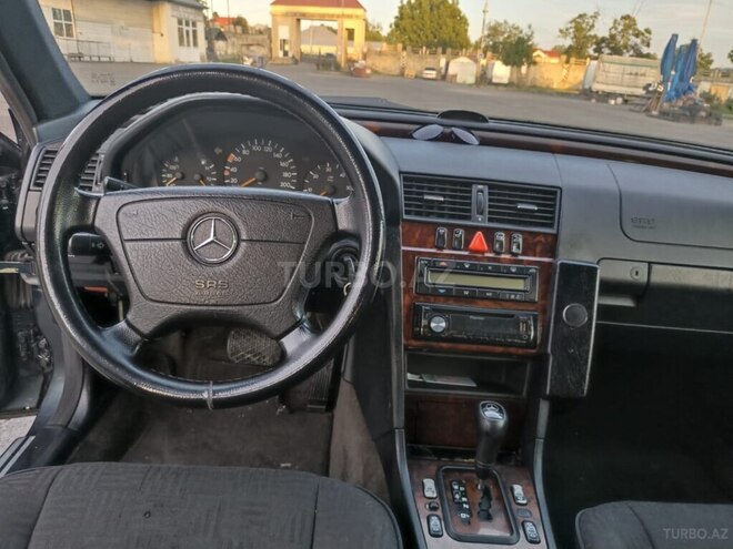 Mercedes C 220 d 2000, 300,000 km - 2.2 l - Qəbələ