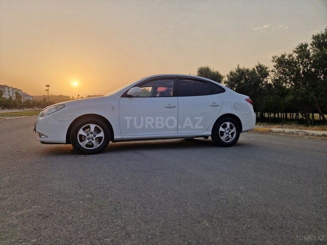 Hyundai Avante 2009, 242,000 km - 1.6 л - Bakı
