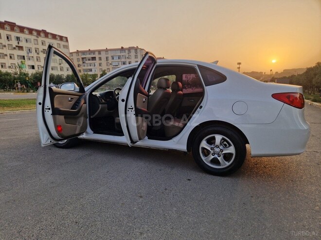 Hyundai Avante 2009, 242,000 km - 1.6 л - Bakı