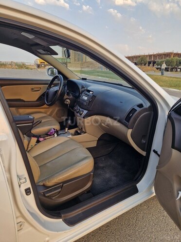 Hyundai Avante 2009, 242,000 km - 1.6 л - Bakı