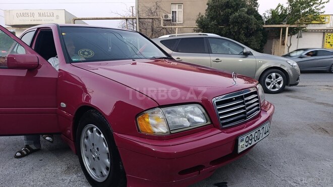 Mercedes C 180 1997, 330,000 km - 1.8 л - Bakı