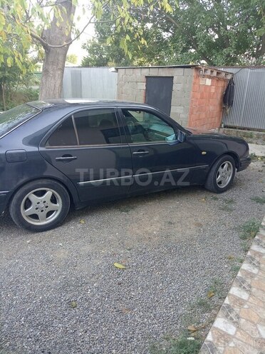 Mercedes E 240 1997, 340,000 km - 2.4 l - Goranboy