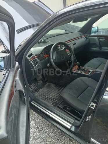 Mercedes E 240 1997, 340,000 km - 2.4 l - Goranboy