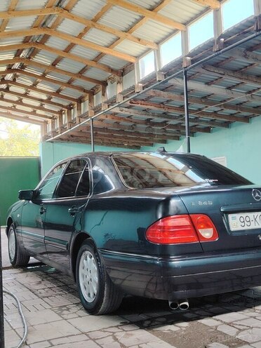 Mercedes E 240 1998, 445,699 km - 2.4 l - Xaçmaz