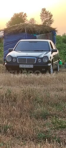Mercedes E 240 1998, 445,699 km - 2.4 l - Xaçmaz