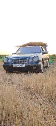 Mercedes E 240 1998, 445,699 km - 2.4 l - Xaçmaz