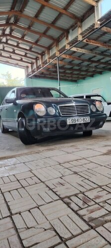 Mercedes E 240 1998, 445,699 km - 2.4 l - Xaçmaz