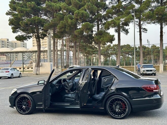 Mercedes E 220 d 2010, 214,700 km - 2.2 l - Bakı